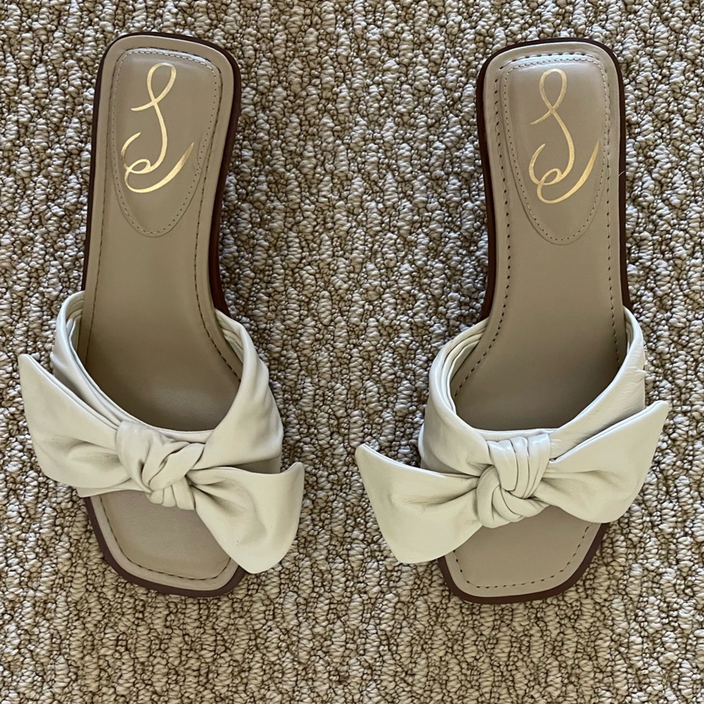 Elegant Cream Bow Slide Sandals